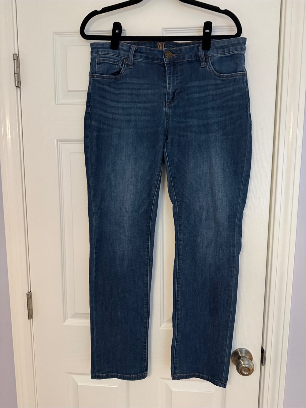 Kut from the Kloth Medium Blue Straight Leg Jeans